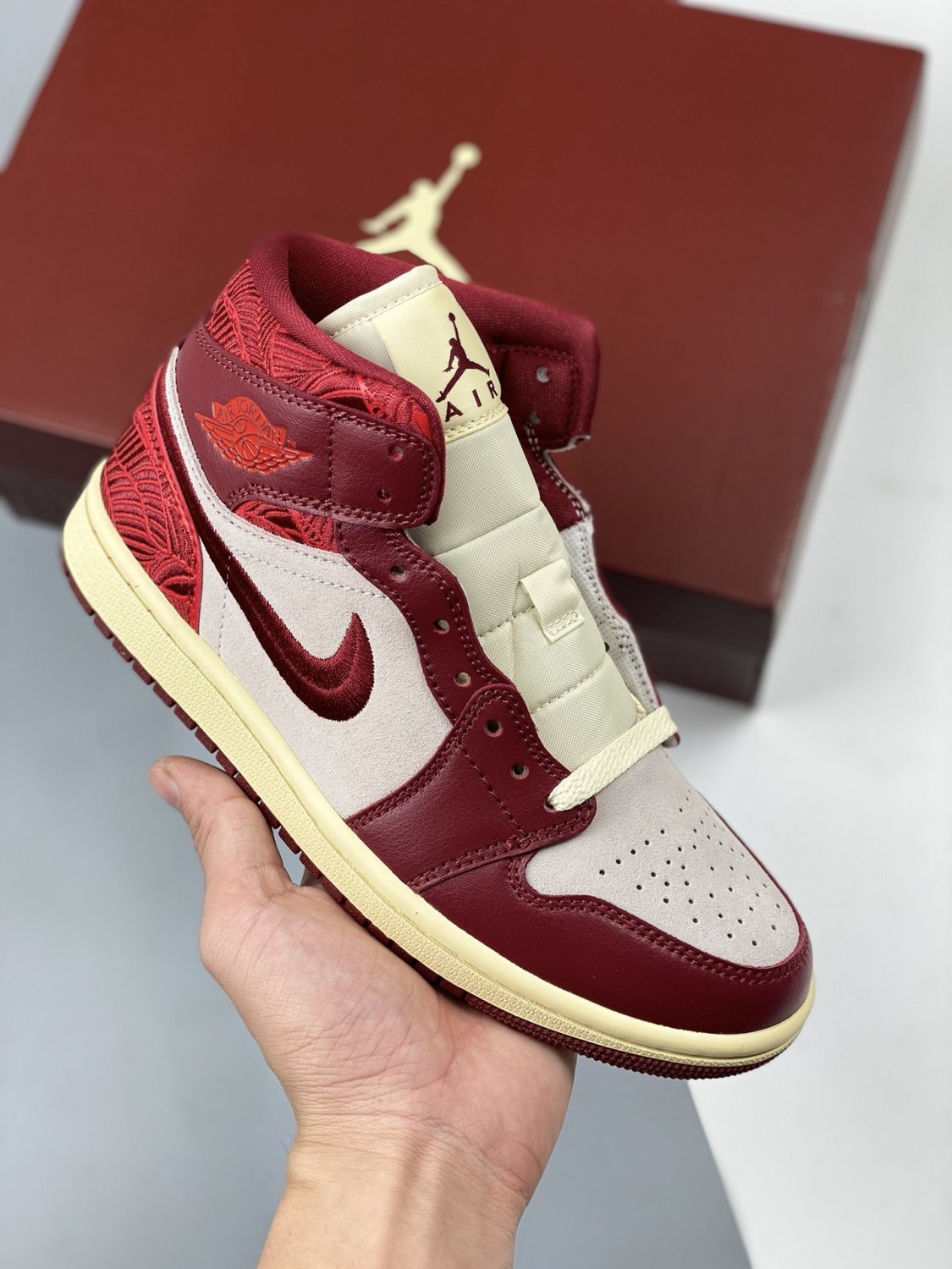 jordan 1 mid &Atilde;&cent;&Acirc;�&Acirc;�tiki leaf&Atilde;&cent;&Acirc;�&Acirc;� team redsailmuslin dz2820-601
