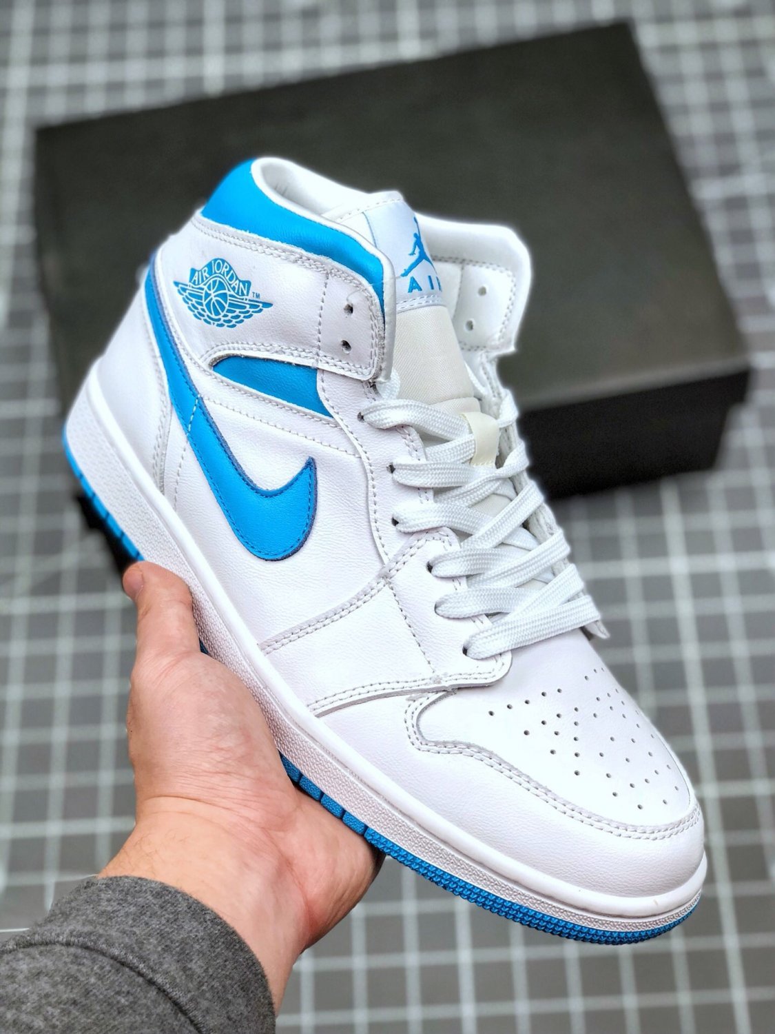 jordan 1 mid &Atilde;&cent;&Acirc;�&Acirc;�unc&Atilde;&cent;&Acirc;�&Acirc;� whitelight blue bq6472-114 on