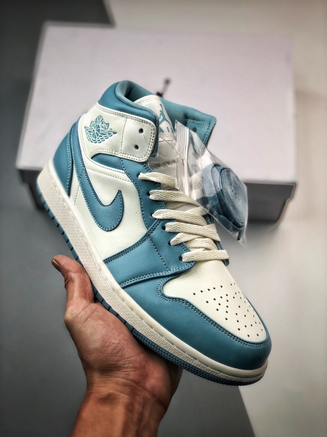 jordan 1 mid &Atilde;&cent;&Acirc;�&Acirc;�unc&Atilde;&cent;&Acirc;�&Acirc;� whitepowder blue bq6472-141