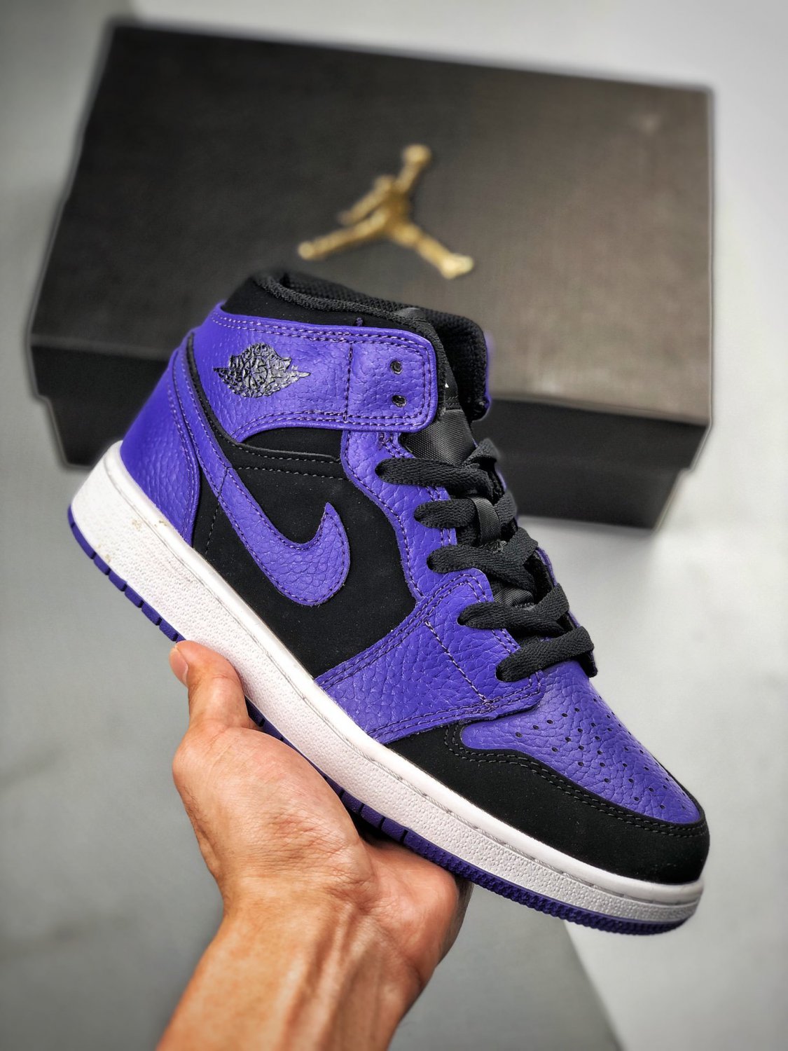 jordan 1 mid black concord 554724-051