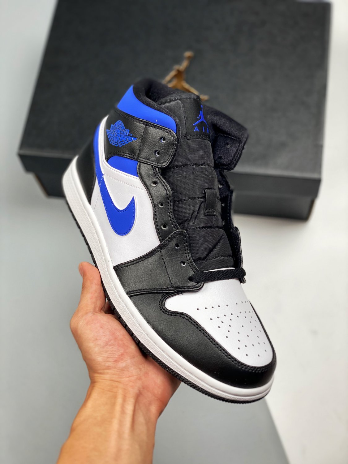 jordan 1 mid black white royal 554724-140