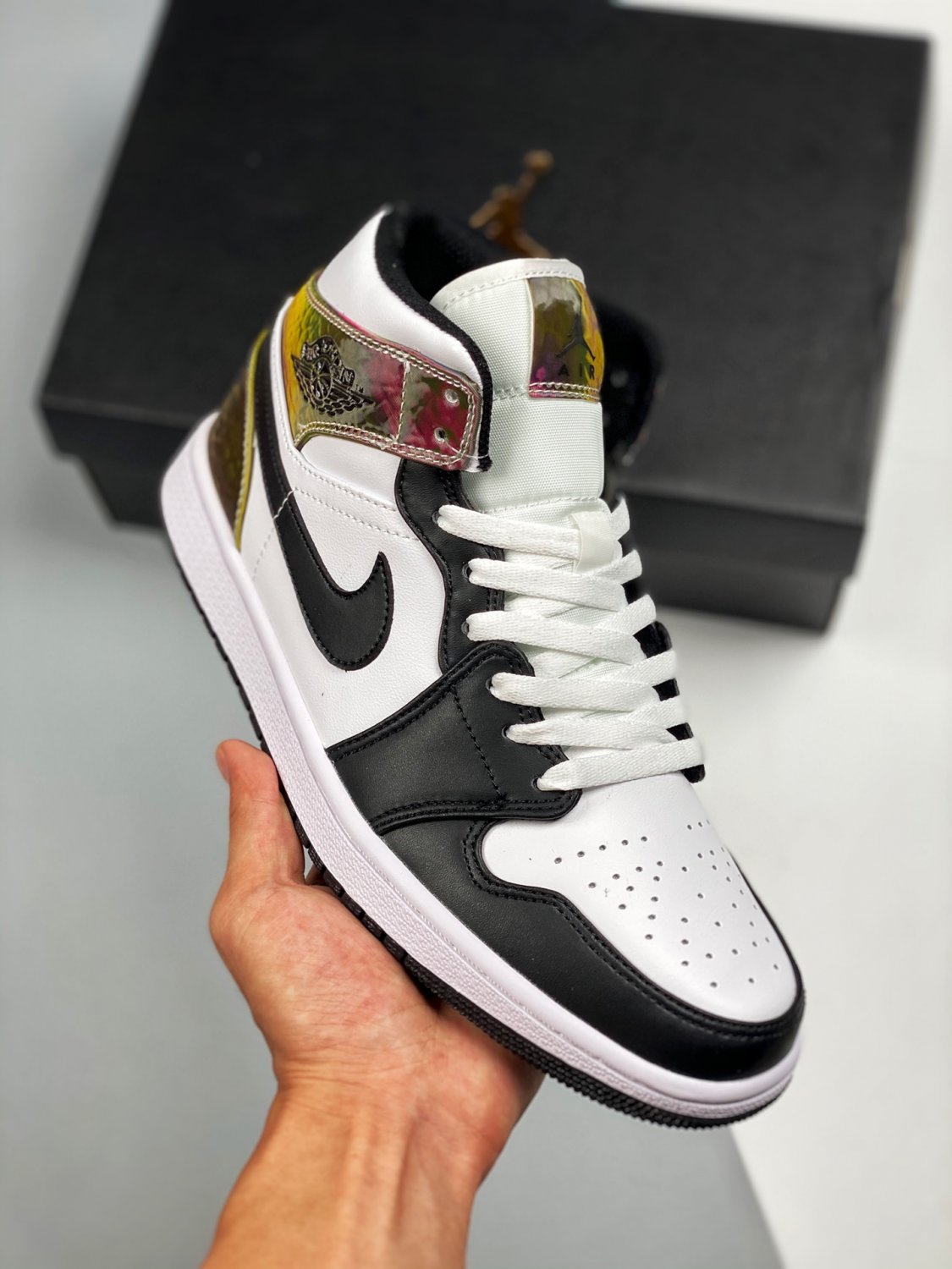 jordan 1 mid heat reactive dm7802-100