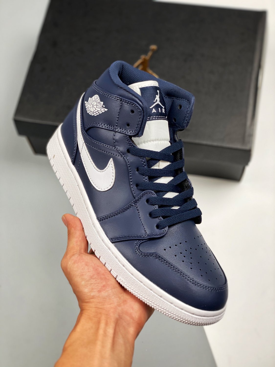 jordan 1 mid obsidianwhite-white 554724-402