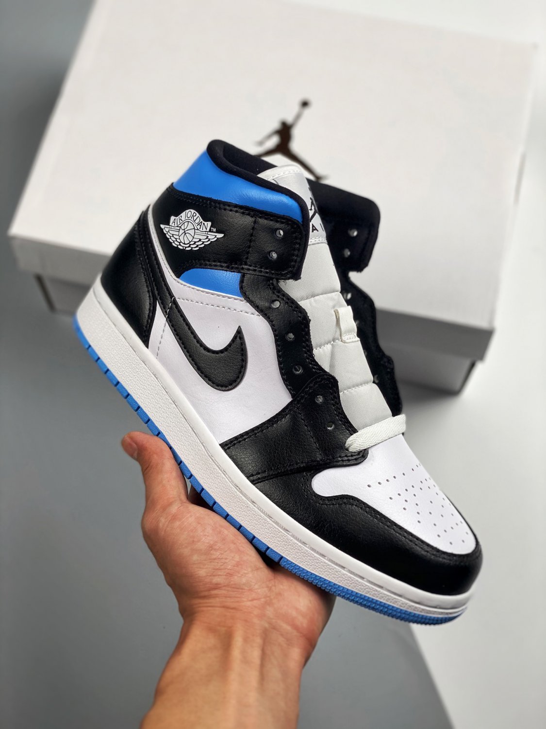 jordan 1 mid royal black white