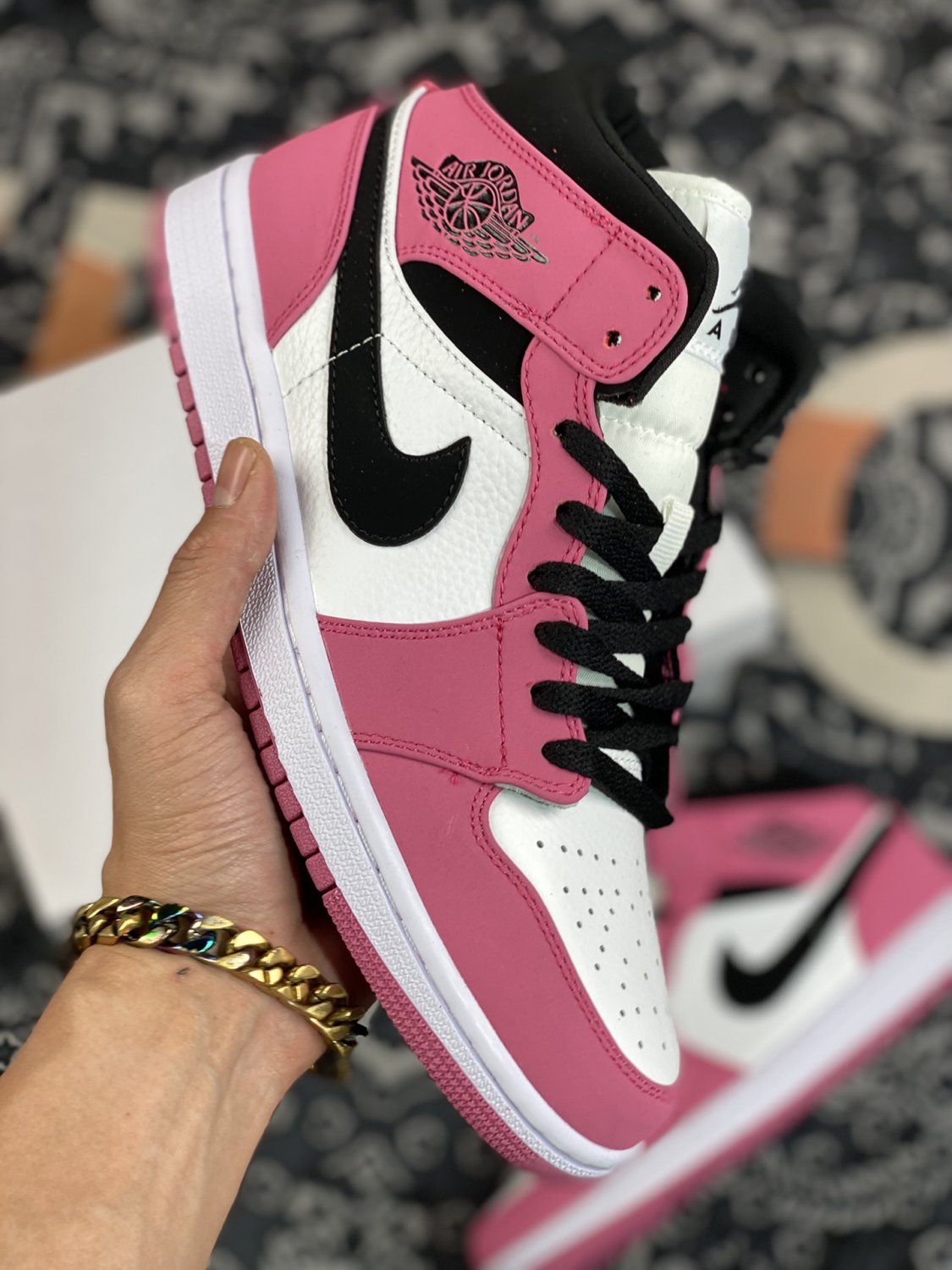 jordan 1 mid sailberry pink-black