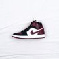 jordan 1 mid se &acirc;��gold pendants&acirc;�� cz4385-016