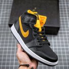 jordan 1 mid se blackuniversity gold-white