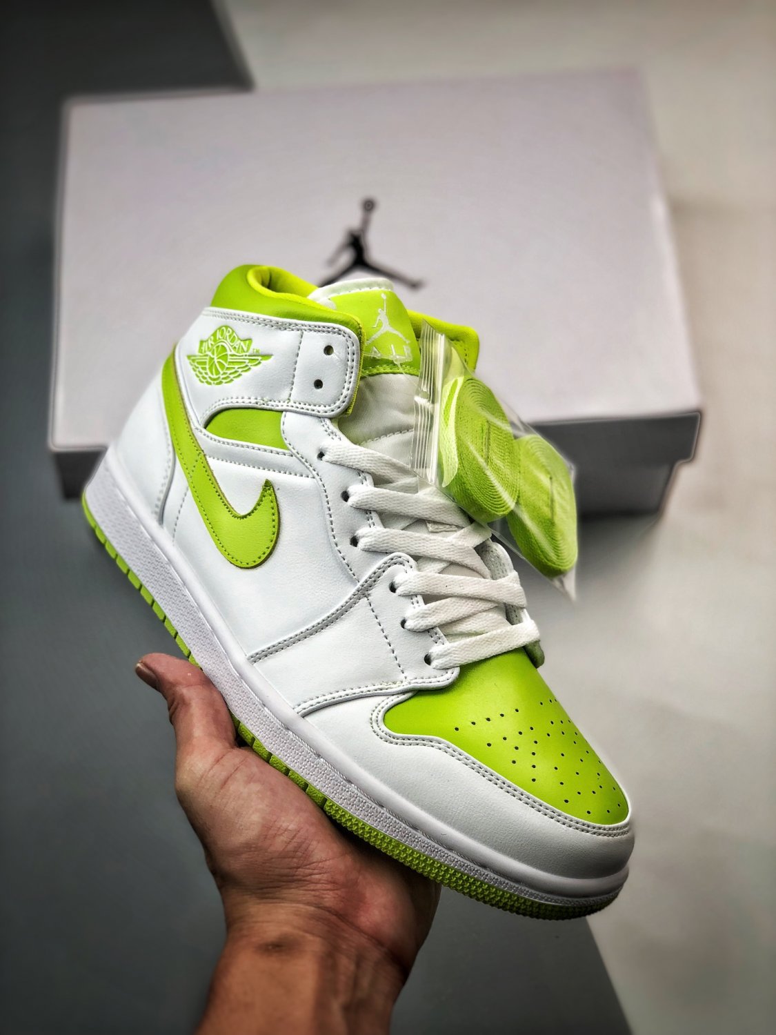 jordan 1 mid whitelime bq6472-131
