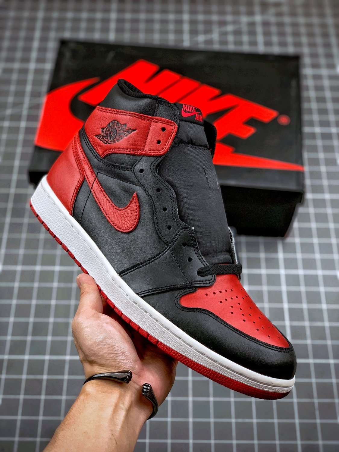 jordan 1 retro high og &acirc;��bred 2016&acirc;�� blackvarsity red-white on