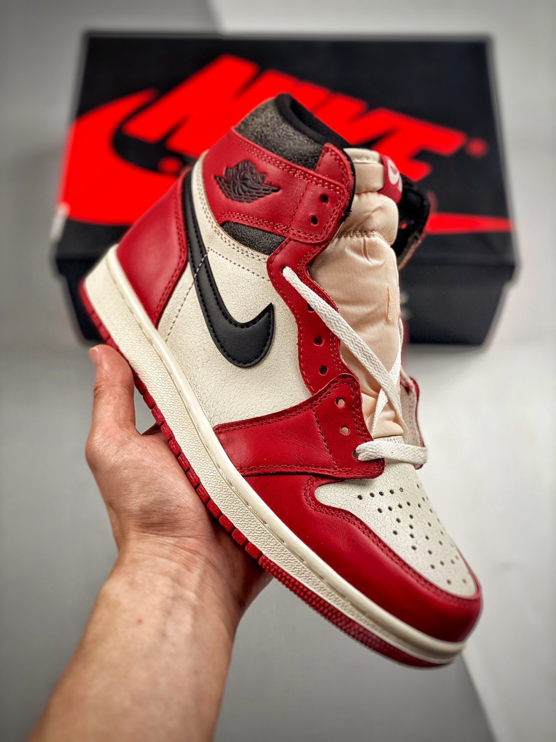 jordan 1 retro high og &Atilde;&cent;&Acirc;�&Acirc;�chicago reimagined&Atilde;&cent;&Acirc;�&Acirc;� varsity redblacksailmuslin