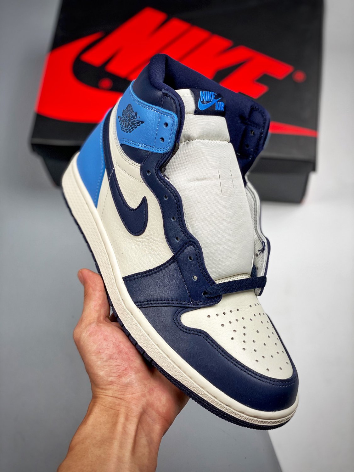 jordan 1 retro high og sailobsidian-university blue