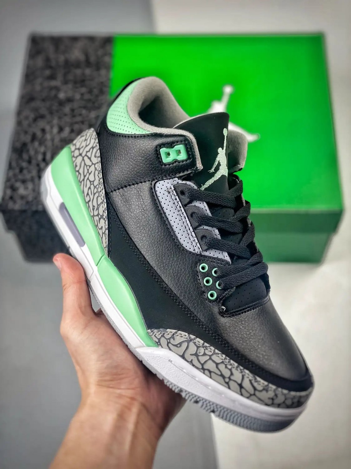 jordan 3 blackgreen glow-wolf grey-white ct8532-031