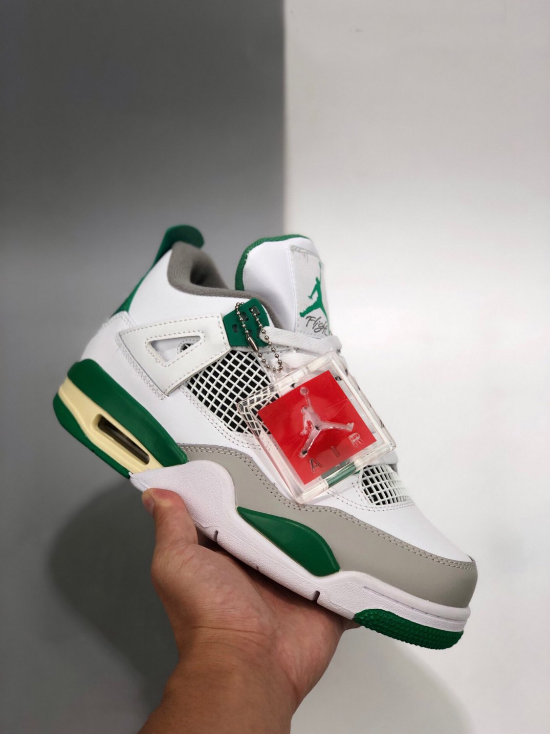 jordan 4 whitepine green-neutral grey-muslin
