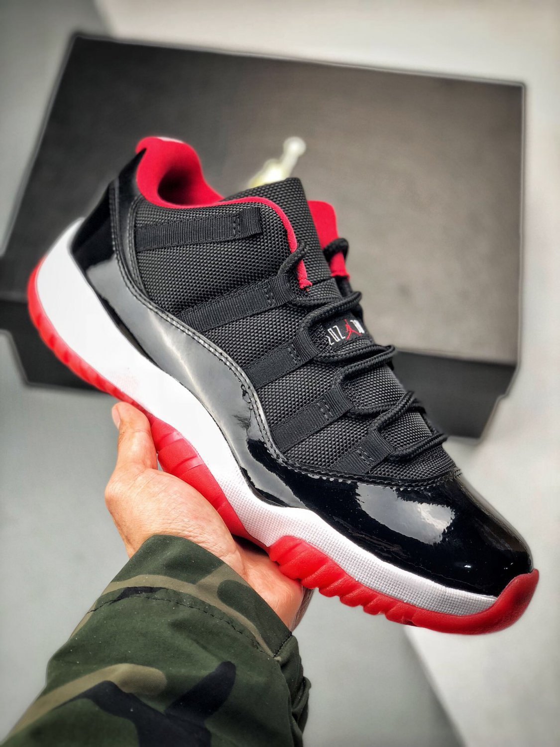 jordan 11 retro low &acirc;��bred&acirc;�� blacktrue red-white