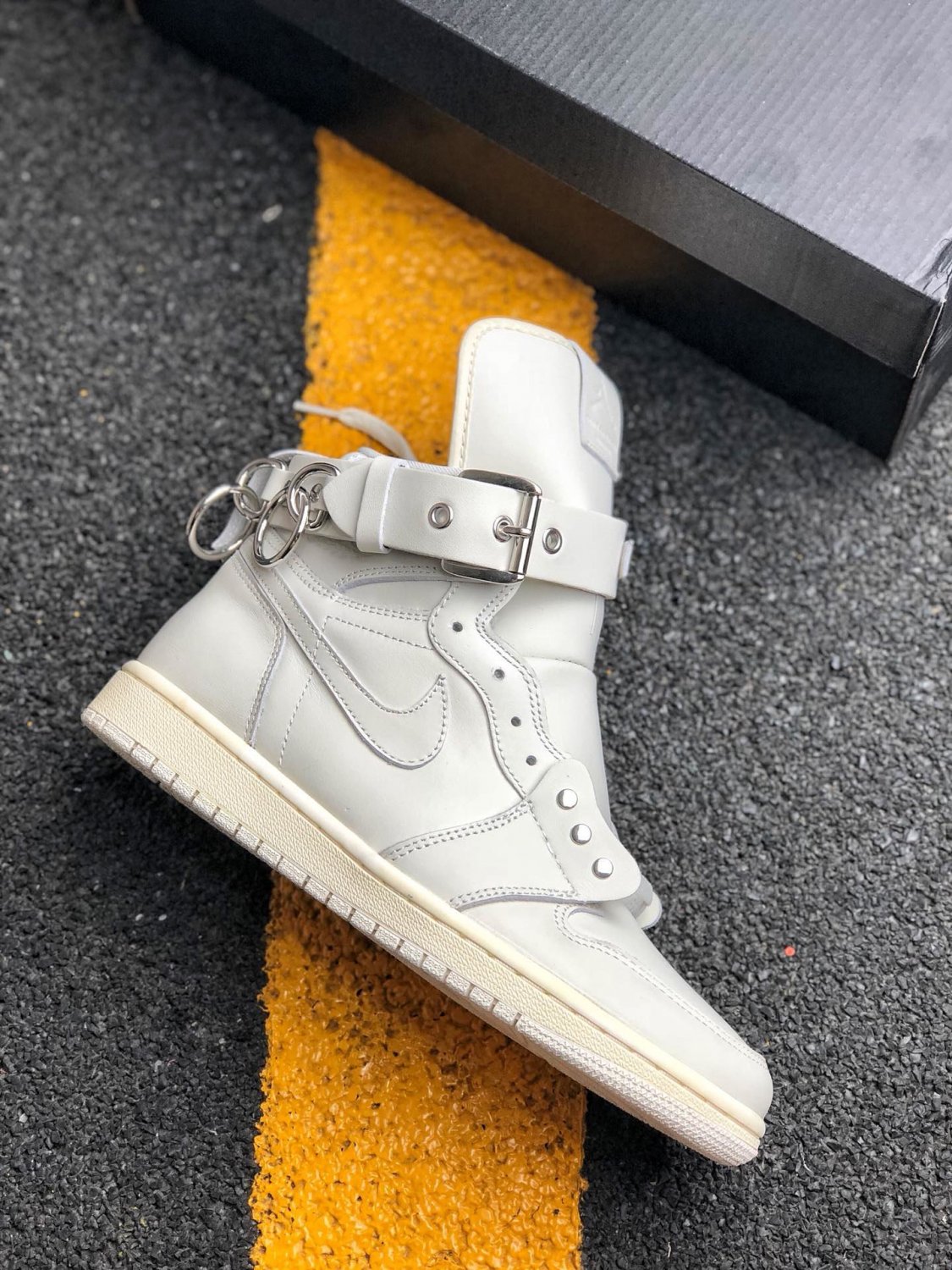 cdg homme plus xjordan 1 white cn5738-100 on