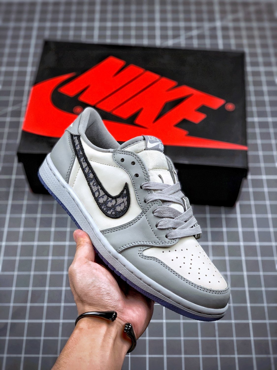 dior xjordan 1 low wolf greysail-photon dust-white