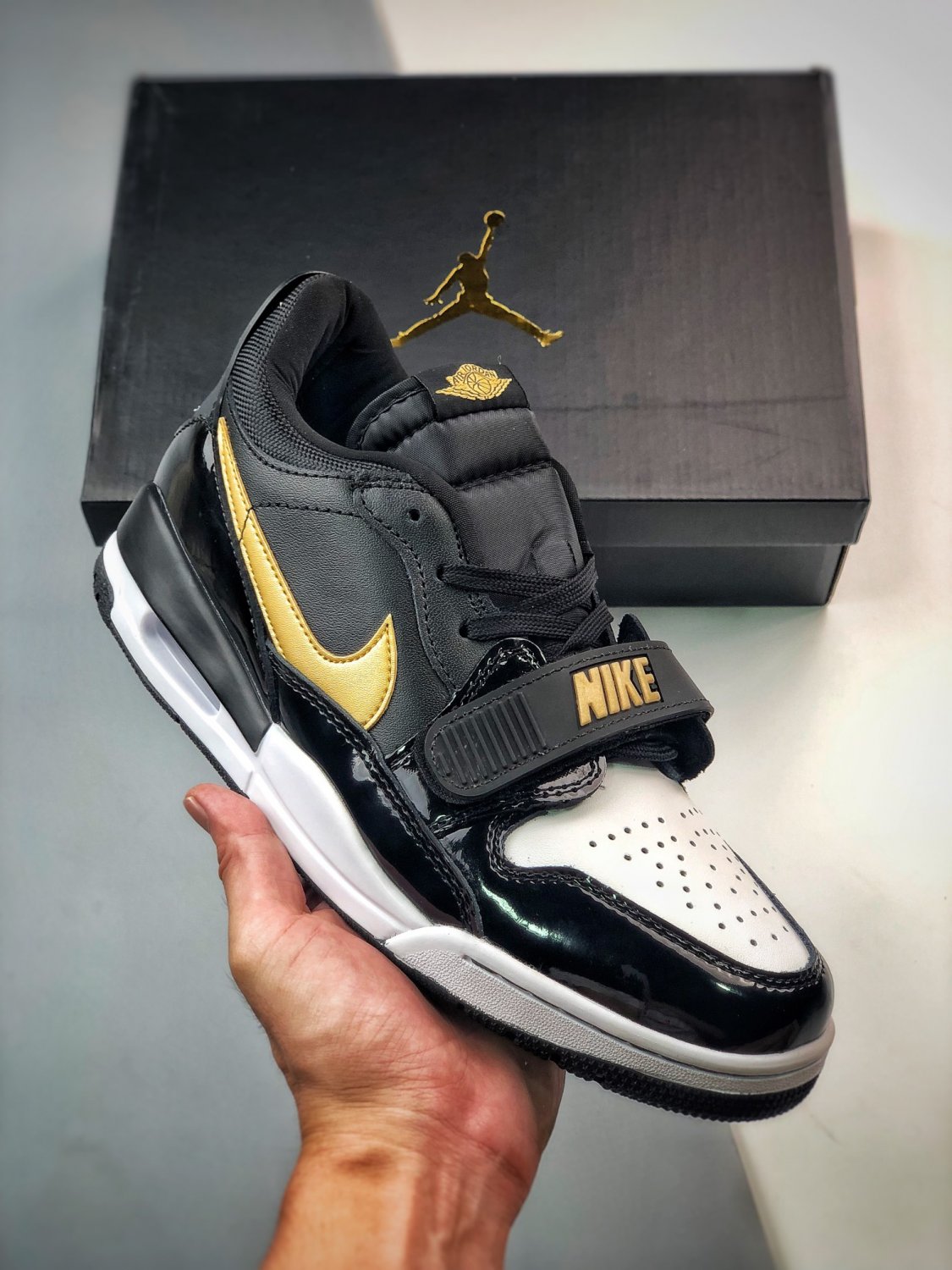 jordan legacy 312 low black gold cd7069-071