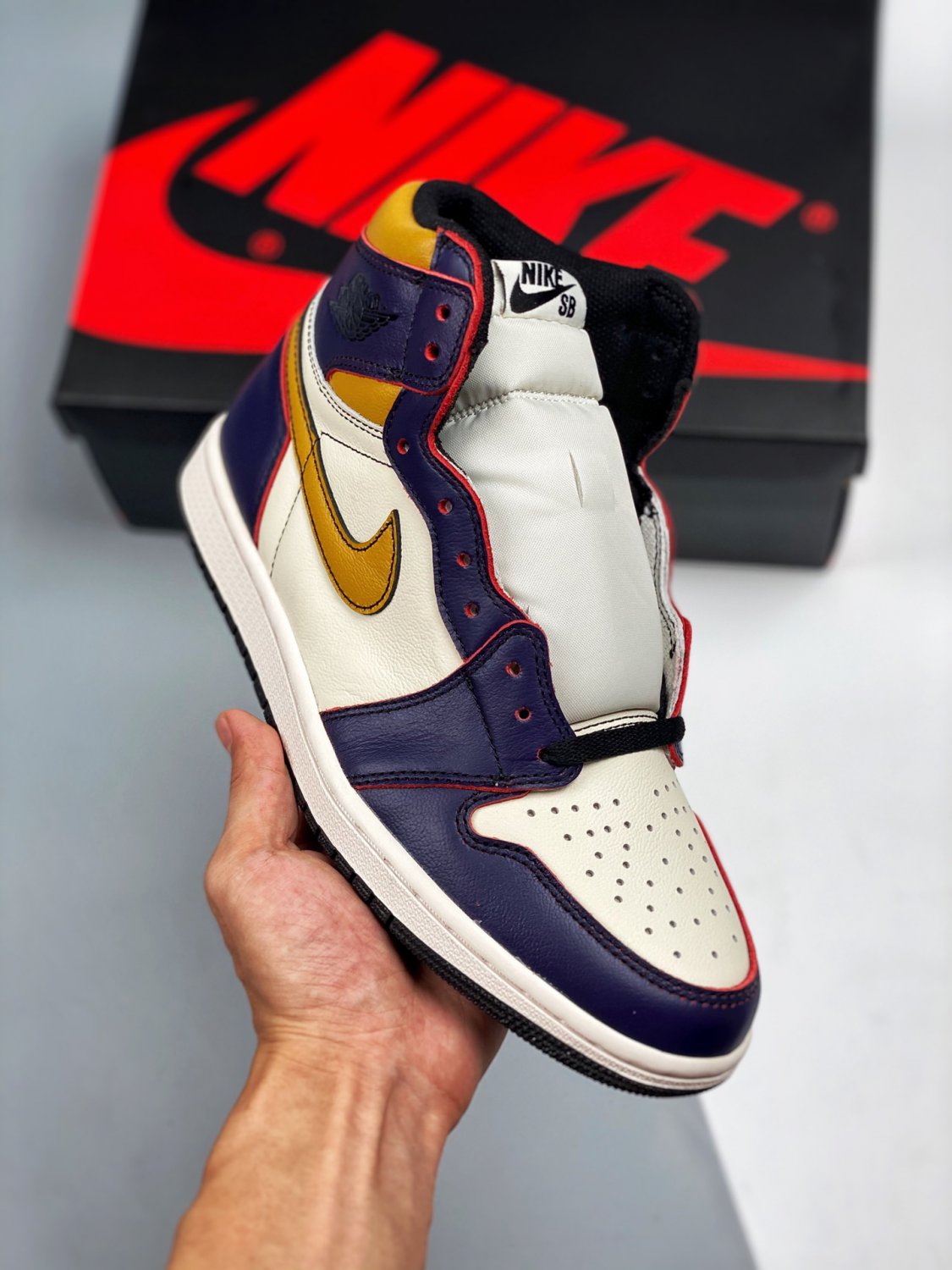 nike sb xjordan 1 high og &Atilde;&cent;&Acirc;�&Acirc;�lakers&Atilde;&cent;&Acirc;�&Acirc;� court purplesail