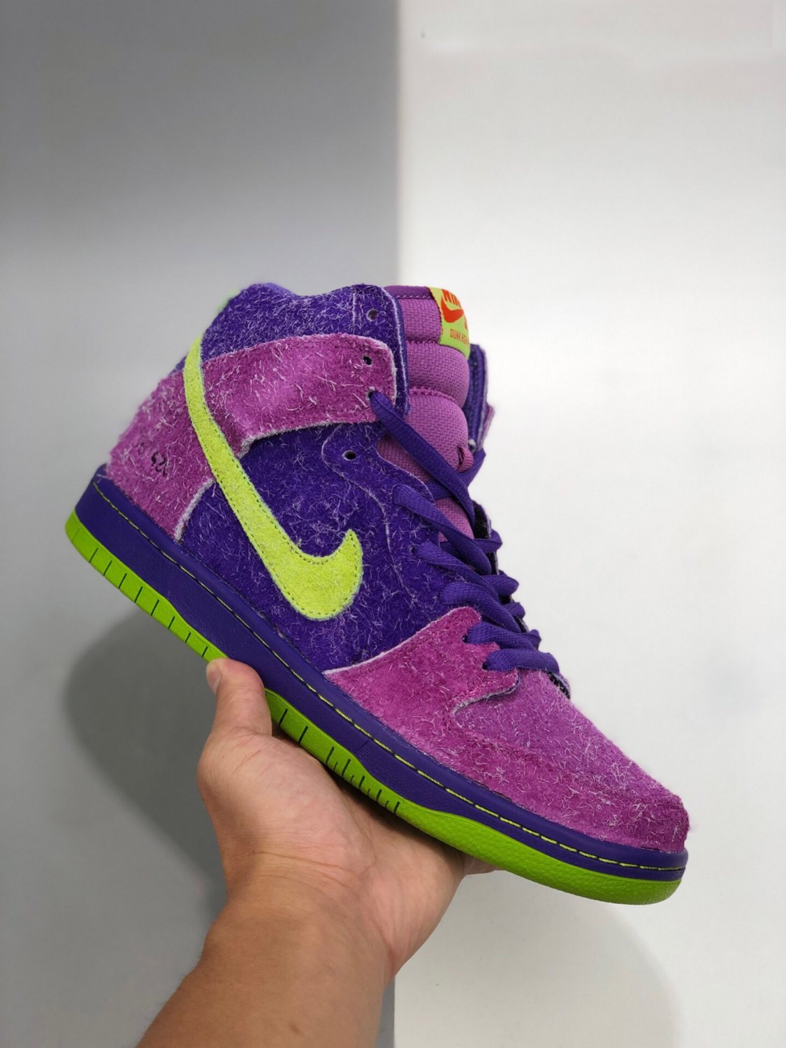 nike sb dunk high 420 &Atilde;&cent;&Acirc;�&Acirc;�purple skunk&Atilde;&cent;&Acirc;�&Acirc;� cw9971-500