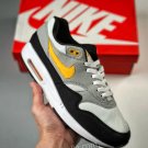 nike air max 1 whiteuniversity gold-black fd9082-104