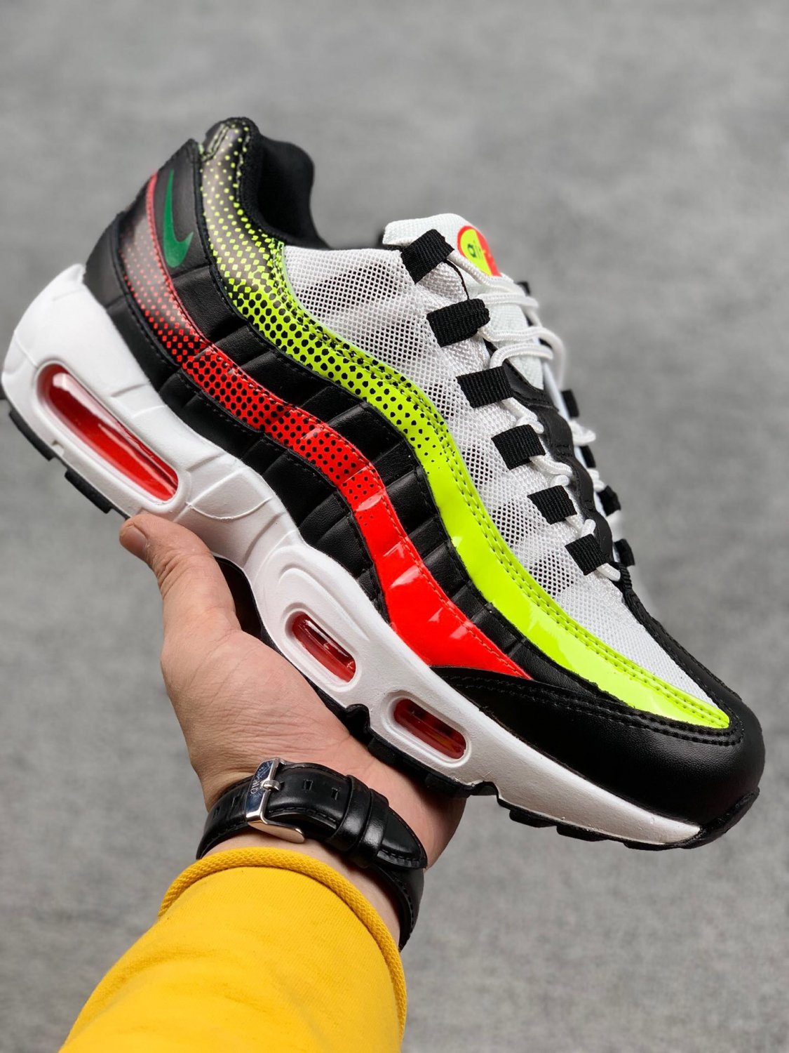 nike air max 95 se blackwhite-volt-solar red aj2018-004