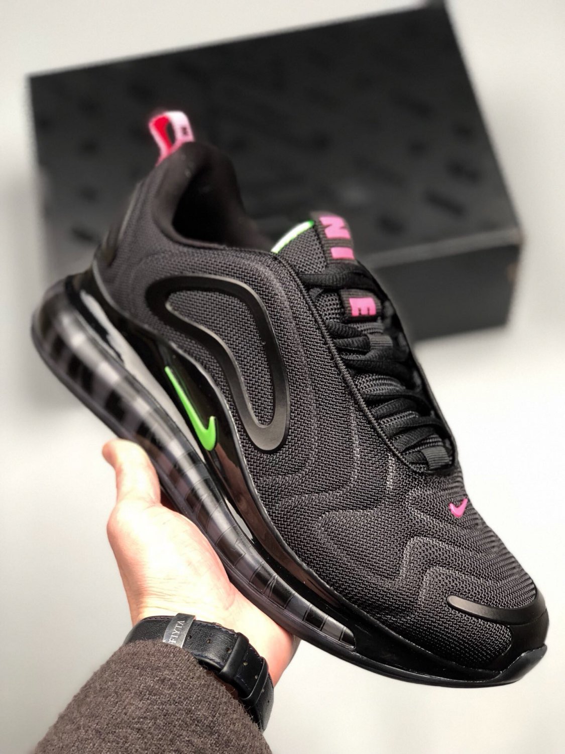 nike air max 720 blackhyper pink-scream green