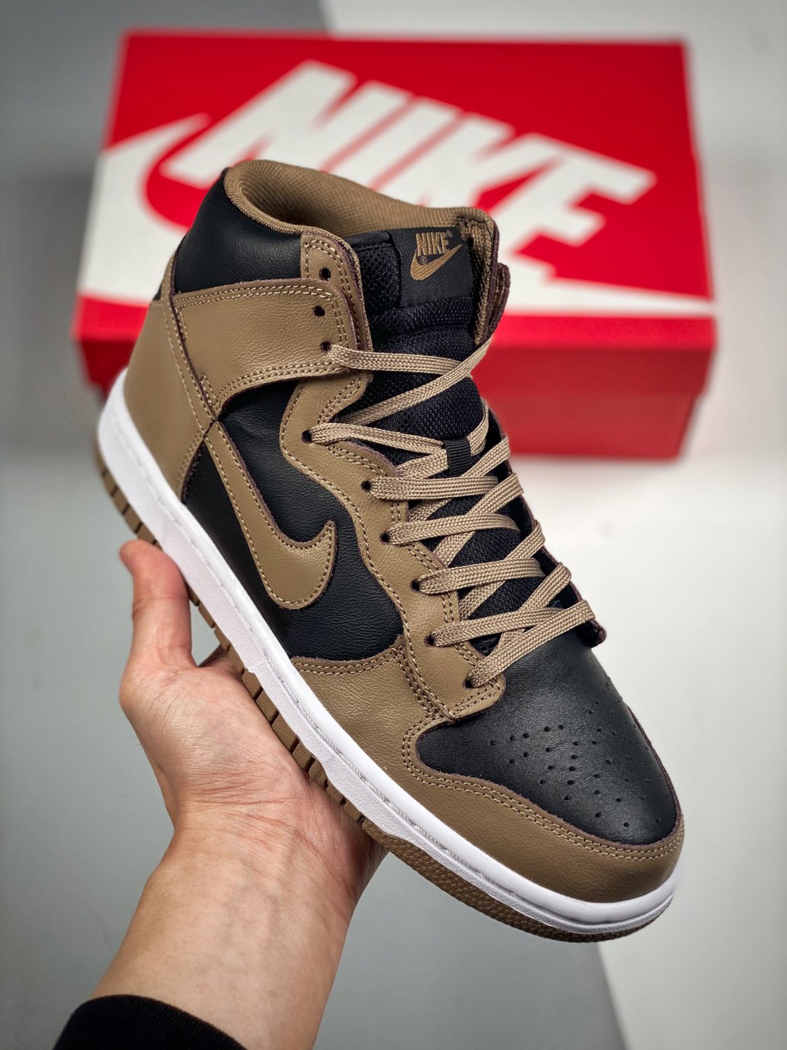 nike dunk high blackmoon fossil