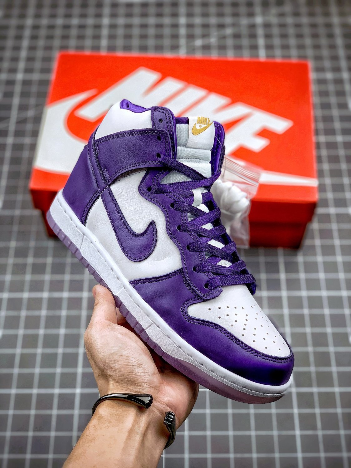 nike dunk high whitevarsity purple dc5382-100