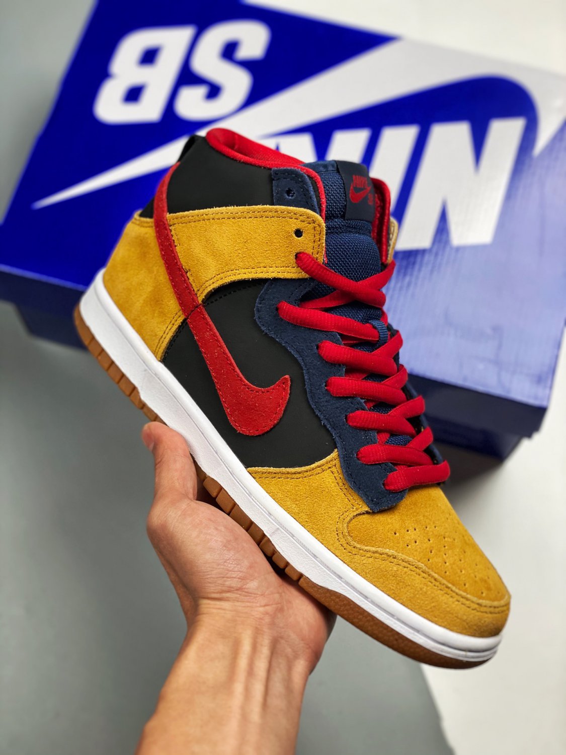 nike sb dunk high premium dark obsidianvarsity red-maple