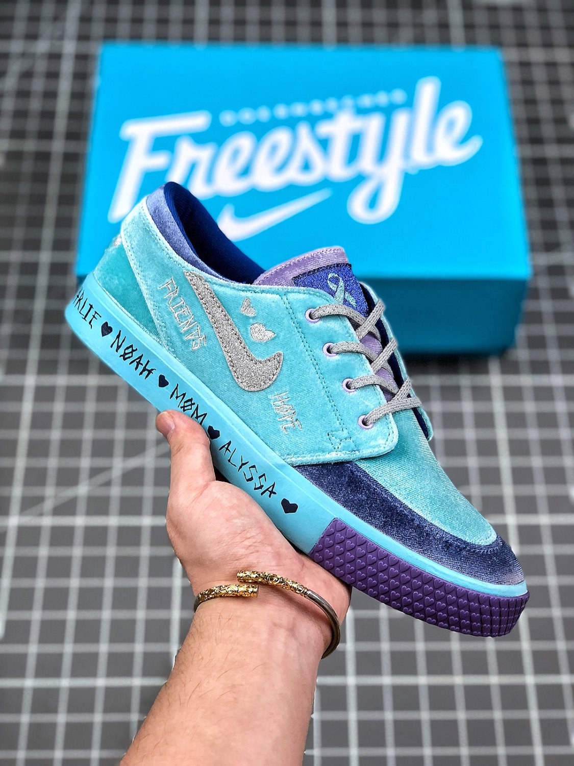 nike sb zoom janoski &Acirc;�&Acirc;�doernbecher&Acirc;�&Acirc;� cv2365-400