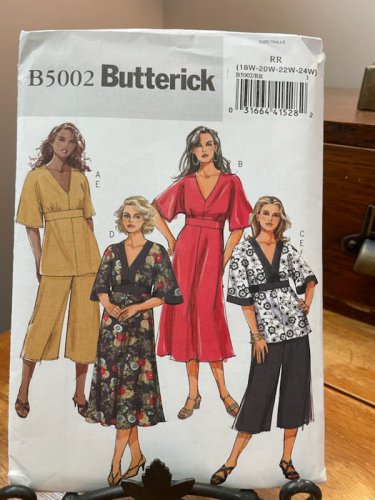 Butterick Sewing Pattern Women's Plus Top, Dress & Pants Sizes 18-24 Butterick B5002