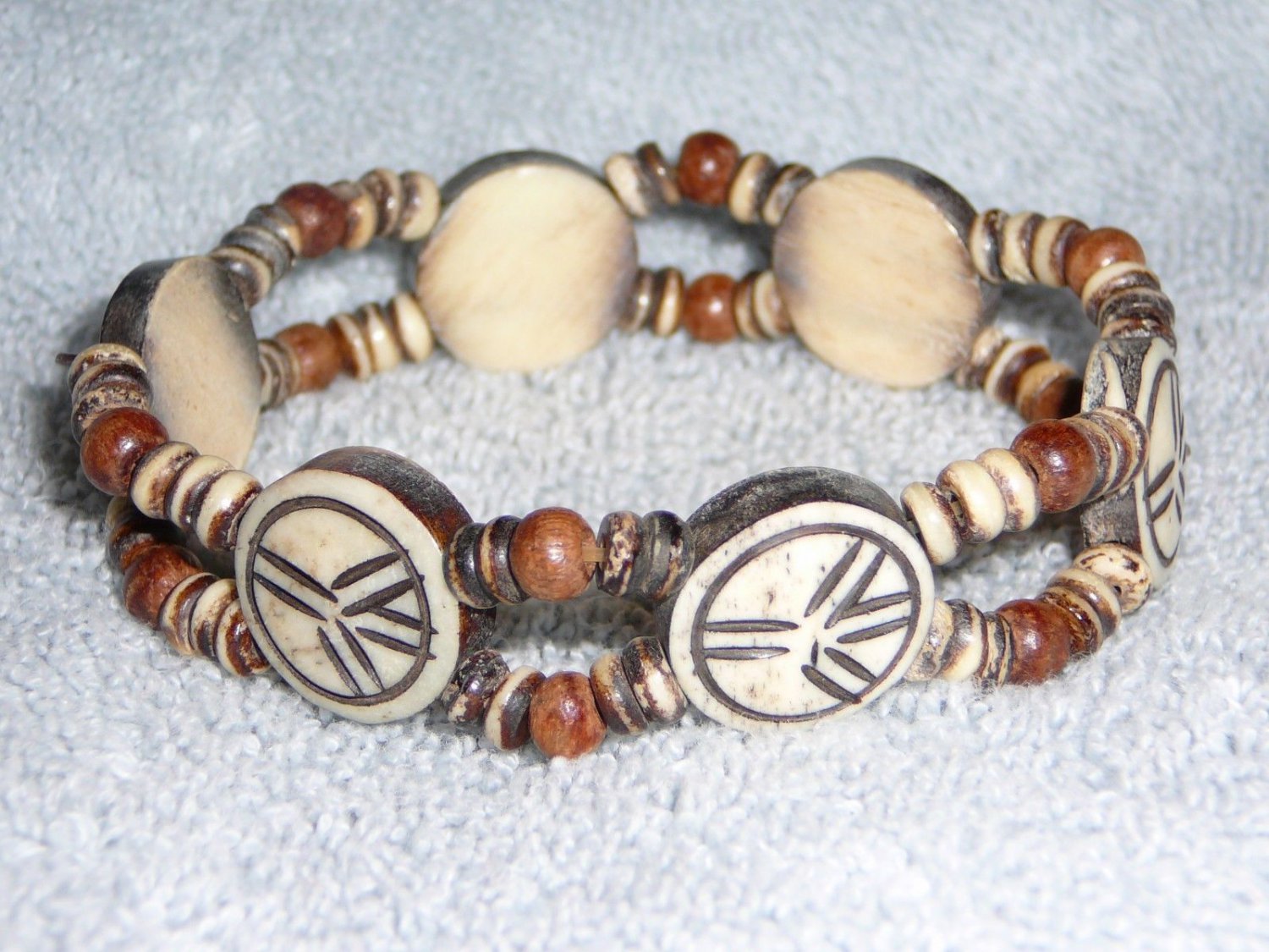 Peace Sign Resin and Wood Beads Stretch Bracelet Multicolor