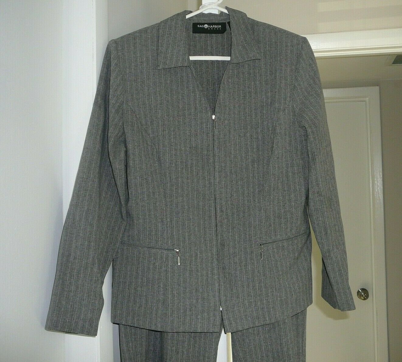 Womans SAG HARBOR Gray Pin Stripe 2Pc Suit Size 12 Jacket and Pants Suit