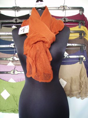 J - 501 RUFFLE SCARF