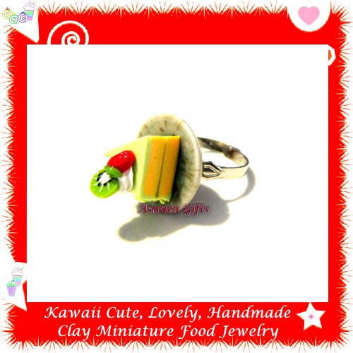 FOOD JEWELRY - HANDCRAFTED MINIATURE CAKE SLICE ON PLATE PENDANT RING ECMFJ-RG4002