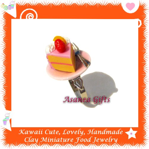 FOOD JEWELRY - HANDCRAFTED MINIATURE CAKE SLICE ON PLATE PENDANT RING ECMFJ-RG1020