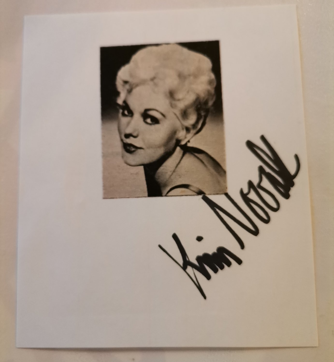 Kim Novak, Vertigo, Signed Autograph on Paper