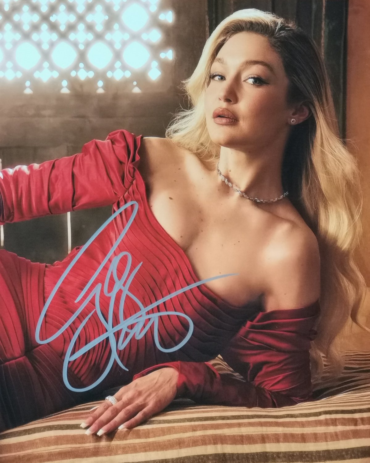 Gigi Hadid, Autograph Original Signed, 10x8 in, Super Model