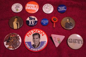 Vintage Pins ( 13 ) * Nixon / 1960s / 1970s / Cartoons * Mint