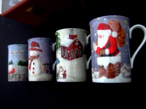 Lenox Christmas Collage Mug / Cup SET (4) Mint NEW