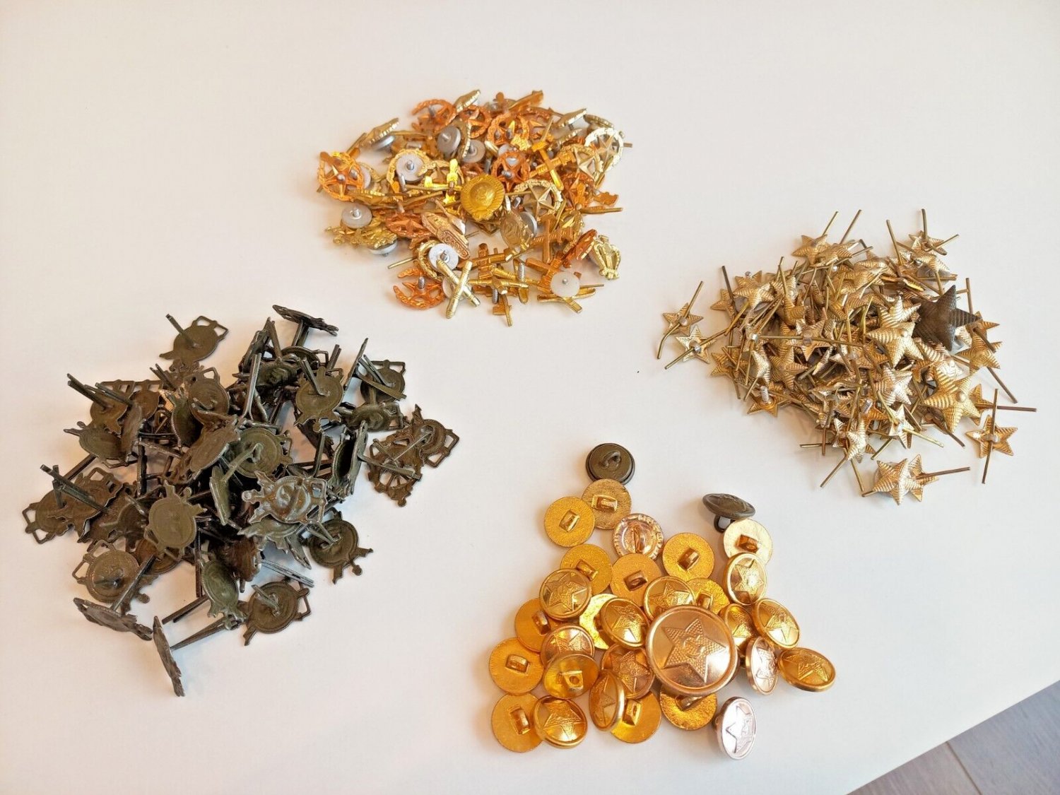 Soviet Union's Military Insignia Buttons Stars  Emblems