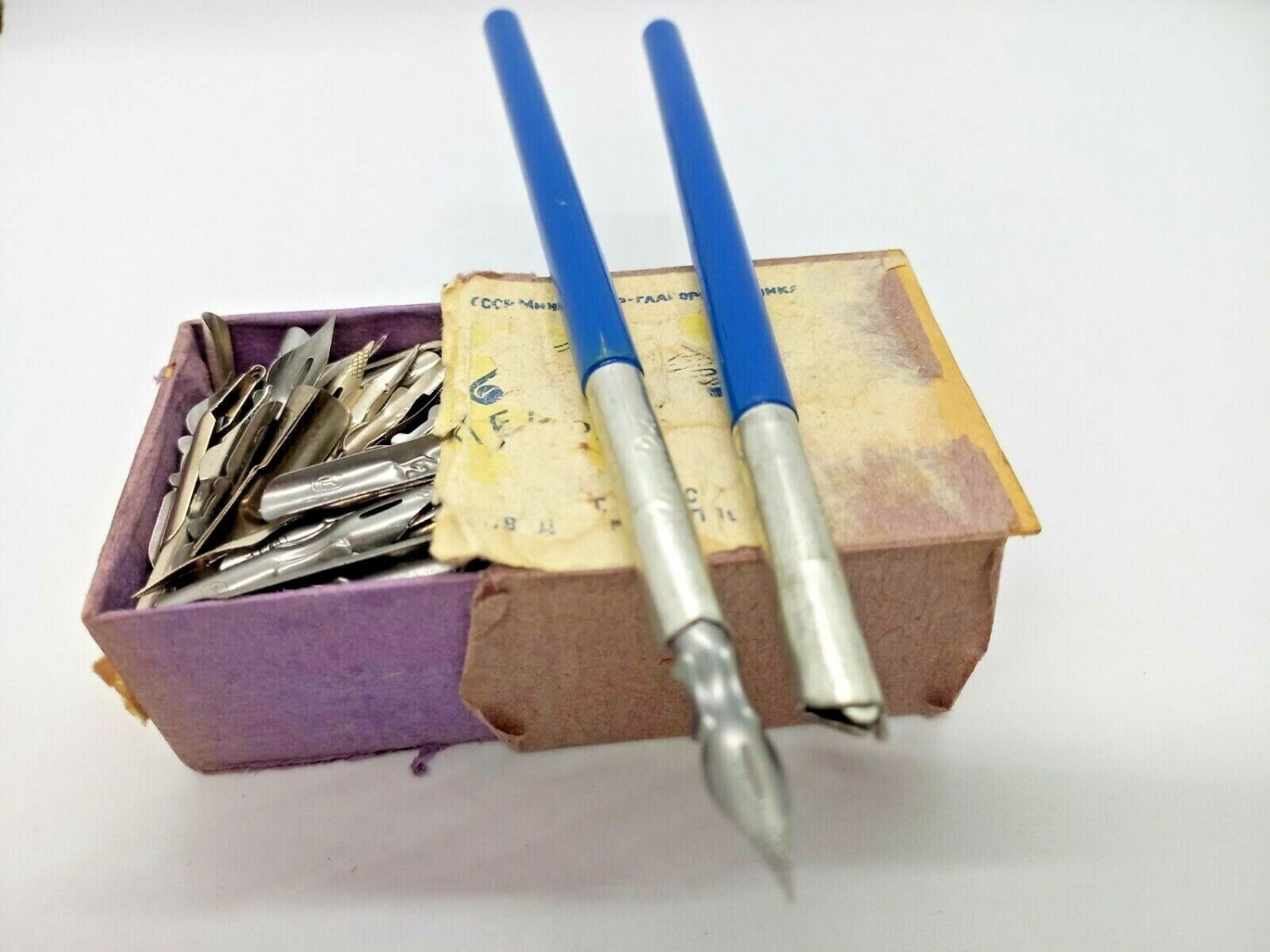 Soviet Wooden Fountain Pens for Writing with Ink + A set of feathers Over 100Pcs
