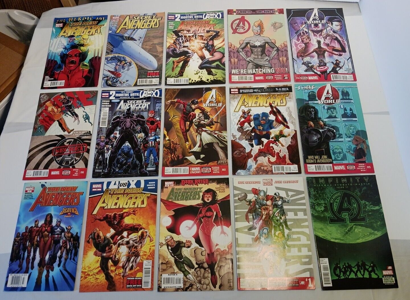 Avengers Comic Books Lot of 27  Books Used Marvel Uncanny Infinity Secret World