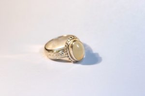 Moonstone w/engraved band