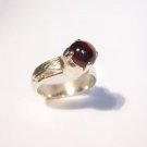 Garnet w/engraved band