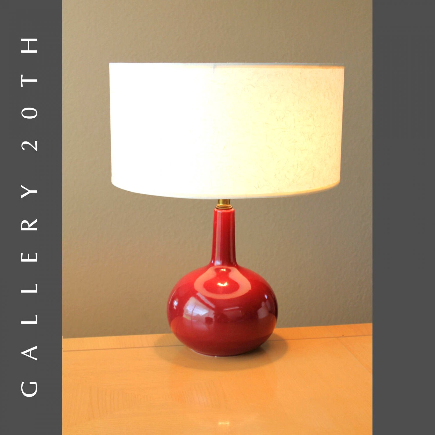 CLEAN & GORGEOUS CHERRY MID CENTURY MODERN PORCELAIN LAMP! VTG RAYMOR 50'S RETRO