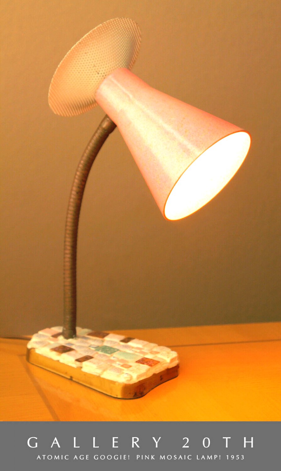 FAB! MID CENTURY MODERN PINK ATOMIC GOOGIE MOSAIC LAMP! 1950S FIBERGLASS SHADE