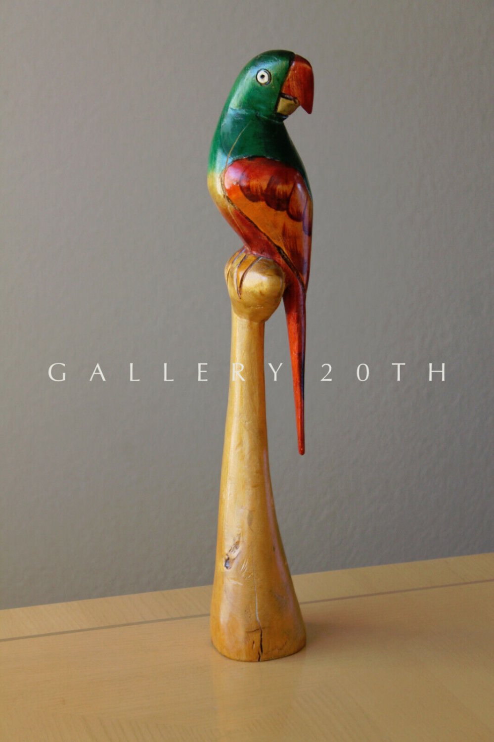 SUPERB! POLYCHROMED MID CENTURY ORIGINAL PARROT SCULPTURE VINTAGE 1950S WOOD BIRD ART DECO