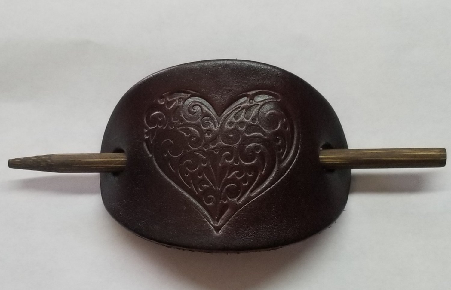 LEATHER OVAL STICK BARRETTE DRAGONFLY