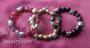 Kitty lover's beaded bracelet